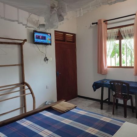 Hotel Rest Point Unawatuna Esterno foto