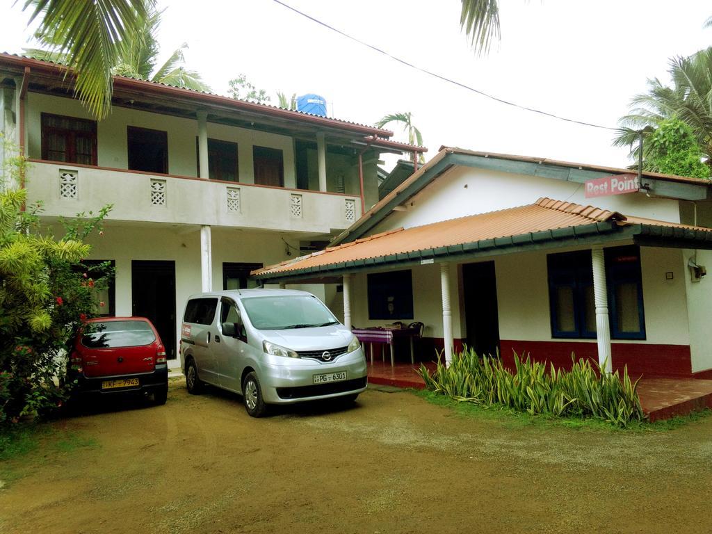 Hotel Rest Point Unawatuna Esterno foto