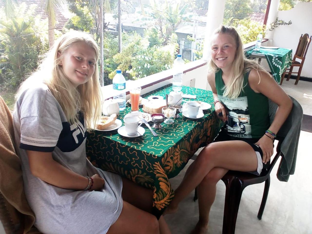 Hotel Rest Point Unawatuna Esterno foto